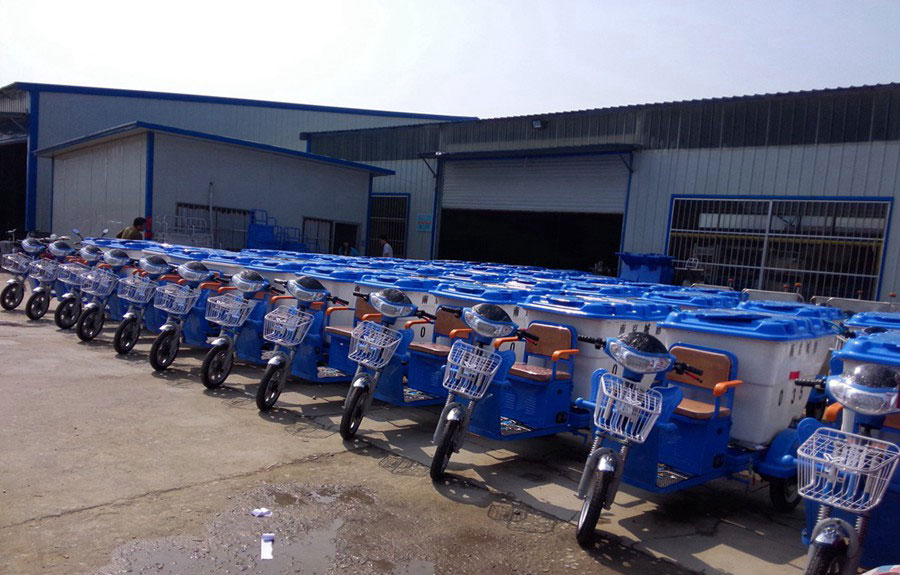電動(dòng)三輪保潔車DG3500B500L塑料桶3